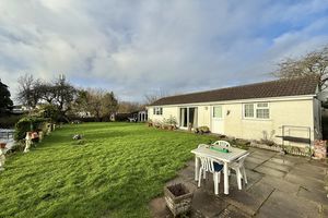 Annexe & Gardens- click for photo gallery